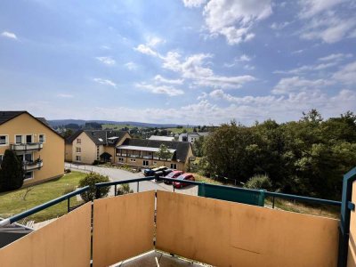 Dachgeschoss - Wohntraum mit Blick in die Berge - 2 Balkone - EBK - Aufzug