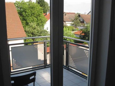Zum Verkauf sehr schöne, helle 2-Zimmer Wohnung mit 2 Stellplätzen in Seligenstadt Klein-Welzheim