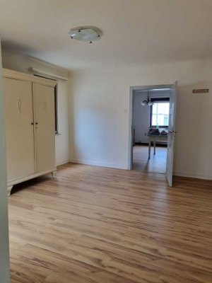 Charmante 4-Zimmer-Hochparterre-Wohnung in Stuttgart/Weillimdorf