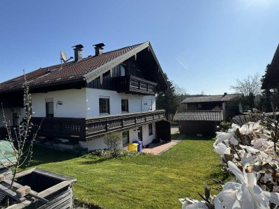 Perfektes Mehrgenerationenhaus mit 3 Wohnungen in schöner Wohnlage