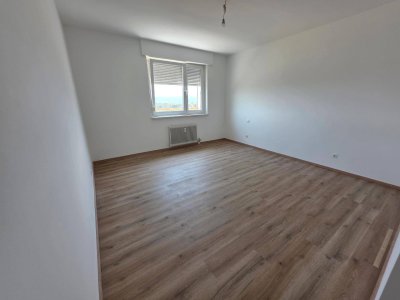 Neu renovierte 3-Zimmer Wohnung (10 Stock) mit Balkon und Blick ueber ganz Villach