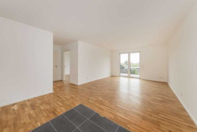 Mit Stellplätzen, Balkon, Fußbodenheizung, Abstellraum: Neubau-Wohnung zentral in Fredersdorf