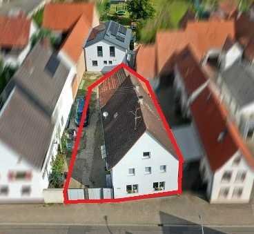 Einfamilienhaus mit Garage und Hof - 2 Wohneinheiten möglich