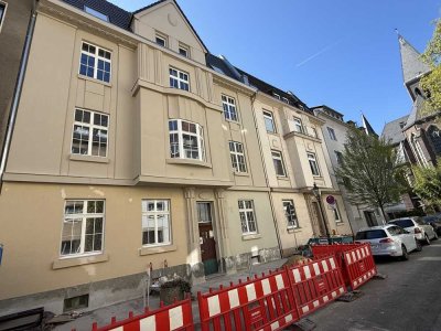 Terrassenwohnung im  denkmalgeschützten Altbau!!!