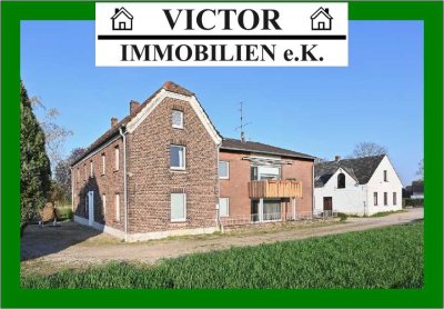 Ehemaliges Bauernhaus (leer) mit vermietetem 2-Familienhaus und Gewerbehalle auf 8.421 m² Grund