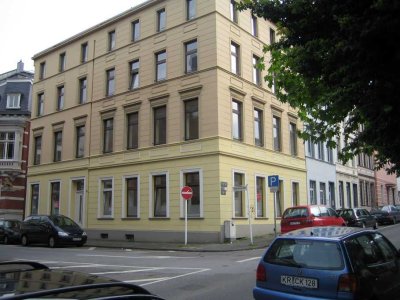 Pfiffige 2,5-Zimmer-Wohnung, ideal für Singles / Pärchen, in ruhiger Innenstadtlage