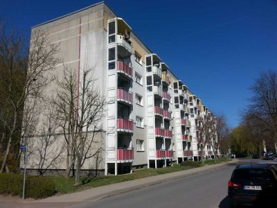 Frisch sanierte 2 Raum Wohnung mit Balkon 2. Etage