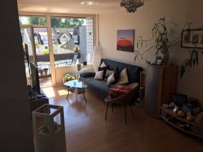 Attraktive, renovierte 2-Zimmer-Wohnung mit Balkon in Frankfurt-Heddernheim
