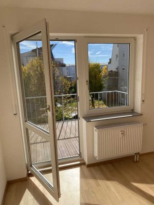 Helle und ruhige 3-Zimmer-Wohnung mit Sonnenbalkon