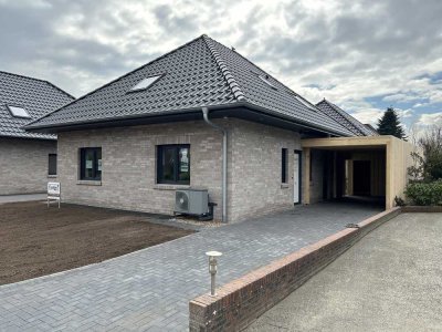 Einfamilienwohnhaus mit Carport KfW 40ee mit Photovoltaik