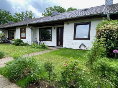 Attraktives 5-Raum-Reihenhaus mit guter Innenausstattung, neue EBK in Top-Lage Hamburg Volksdorf