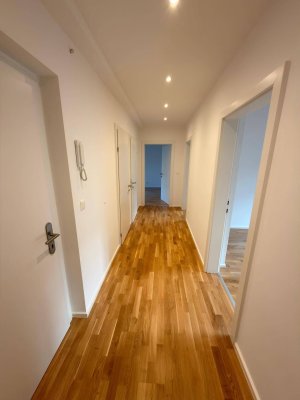 Erstbezug inkl. neuer Küche nach Sanierung- 3-Zimmer-Wohnung in Doppl nähe Zentrum