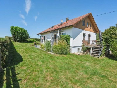 Schönes, gepflegtes und großzügiges Einfamilienhaus in Wertingen - OT Hirschbach