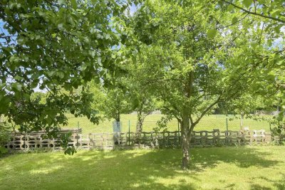 Großer Garten, viel Raum fürs Leben – Familienfreundliches Haus mit Naturanschluss und Ausbaureserve