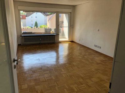 Zentral gelegene, helle 3-Raum-Wohnung mit EBK, Balkon & Einstellplatz in Wolfenbüttel