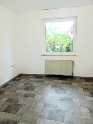 Neu renovierte EG- Wohnung
