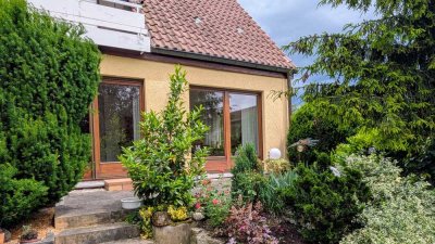 Kleines Haus im Grünen in ruhiger Lage