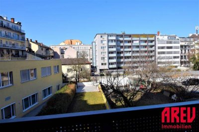 URBAN &amp; RUHIG: 3-ZIMMER-WOHNUNG MIT BLICK IN DEN INNENHOF!