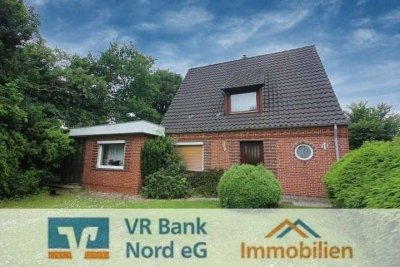 Einfamilienhaus in zentraler Lage von Süderlügum mit Nebengebäuden