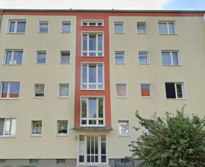 Geschmackvolle, sanierte 1,5-Raum-Wohnung mit Balkon und EBK in Erfurt