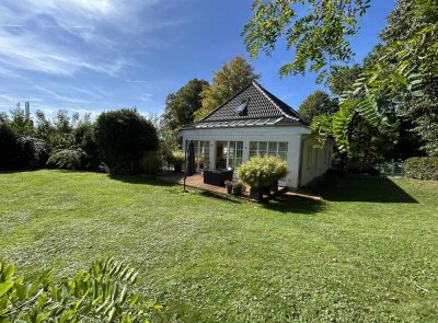 Herrschaftlich wohnen im kernsanierten traditionellen Ambiente