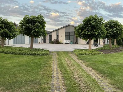 Repräsentative Villa auf einem parkähnlichen Grundstück in privater Lage