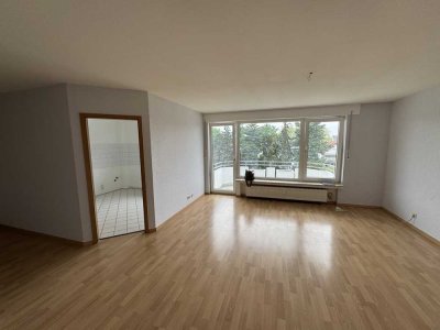 Schicke 3 Zimmer Wohnung mit Aufzug & Balkon im Herzen von Dinslaken
