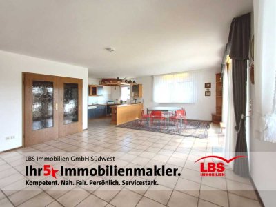 Willkommen im Paradies - 2 Wohneinheiten mit außergewöhnlichen Terrassen & riesigem Grundstück