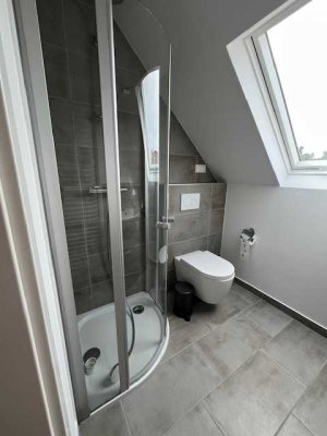 Gemütliche 3-Zimmer-DG-Wohnung mit Einbauküche in Brühl