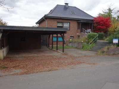 Modernisierte Wohlfühloase mit großem Grundstück!