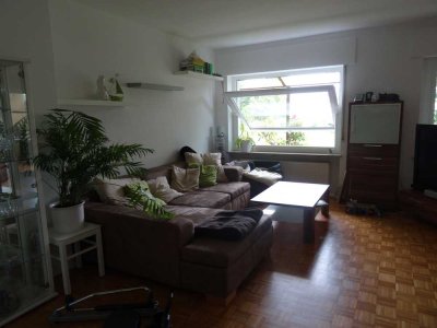 Zentral gelegene 2,5-Zimmer-EG-Wohnung mit Terrasse und EBK in Niedernhausen