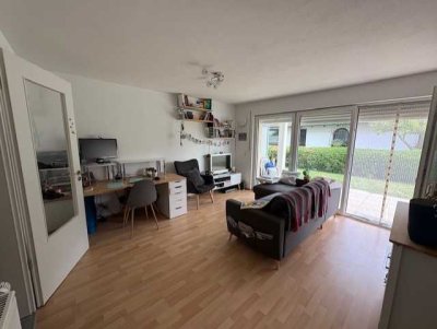 Stilvolle 2-Zimmer-Erdgeschosswohnung mit Garten