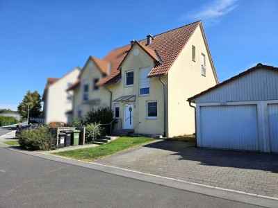 Gut vermietete Doppelhaushälfte (Nato-Haus) in Kemnath