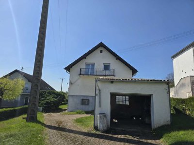 Ruhiggelegenes, Freistehendes Einfamilienhaus in Nalbach / Piesbach