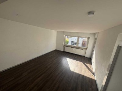 Ab sofort! Geschmackvolle 3-Zimmer-Wohnung mit Balkon und EBK in Waiblingen