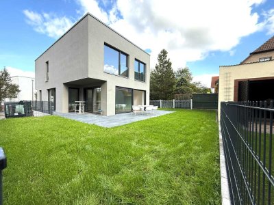 Attraktives Haus mit Sonnenterrasse , Miele Küche , KFW 40 Standard, Garage, Stellplatz,