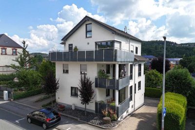 Moderne Wohnung mit Balkon in zentraler Lage