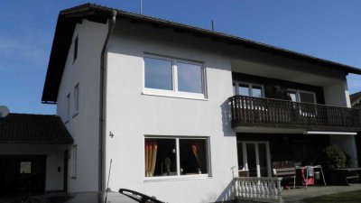 Freundliche 4-Zimmer-Wohnung mit Balkon, Terrasse, Garten Nähe Soyen