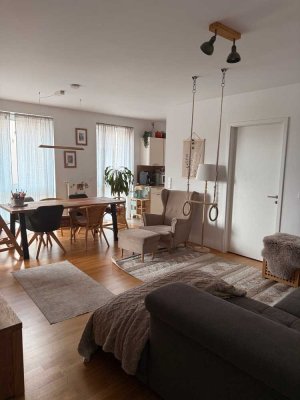 Schöne 3-Zimmer-Wohnung (c.a. 80qm) mit Einbauküche und Balkon in Heidelberg Bahnstadt zum Vermieten