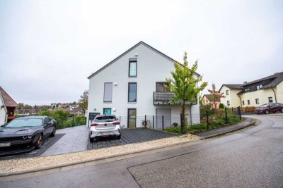 ***Top geschnitten und hochwertig - 2-Zi.-Whg. mit Balkon***