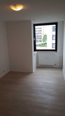 Studentenapartment mit KFZ-Stellplatz in unmittelbarer Uninähe !!!