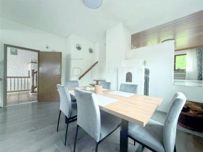 Großzügiges Einfamilienhaus mit Einliegerwohnung und weitläufigem Grundstück