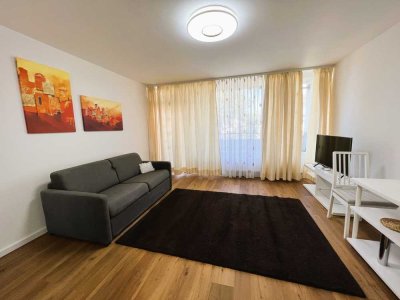 !!! Provisionsfrei für den Käufer - Frisch sanierte, superhelle 1-Zi-Wohnung in Top-Lage !!!