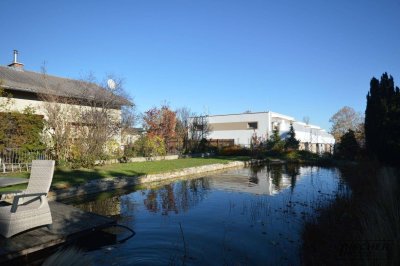 AUSBAUFÄHIGES EINFAMILIENHAUS mit Schwimmteich und großem Grundstück - kaum Energiekosten!