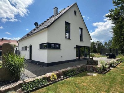 Charmantes Einfamilienhaus mit Photovoltaikanlage - perfekt neuwertig!