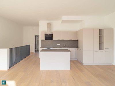 Ab 01.09.2025: Traumhafte Dachgeschoss-Maisonette mit großzügigen Terrassenflächen und inkludiertem Stellplatz mit E-Lademöglichkeit