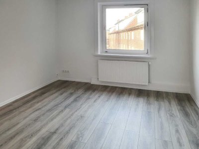 Wir renovieren für Sie! Schöne 2-Zimmer-Wohnung im Lotsenviertel in Cuxhaven - Heizkosten exklusive!