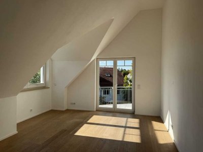 Helle 2,5-Zimmer Wohnung mit Balkon in München-Forstenried