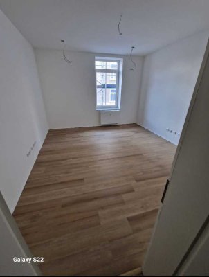 Erstbezug nach Sanierung in Grombühl! 1-Zimmer Apartment inkl. Einbauküche ab 01.09.2025 verfügbar!