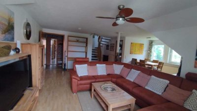 Sofort beziehbare charmante Maisonette-Wohnung im Grünen mit TG-Stellplatz